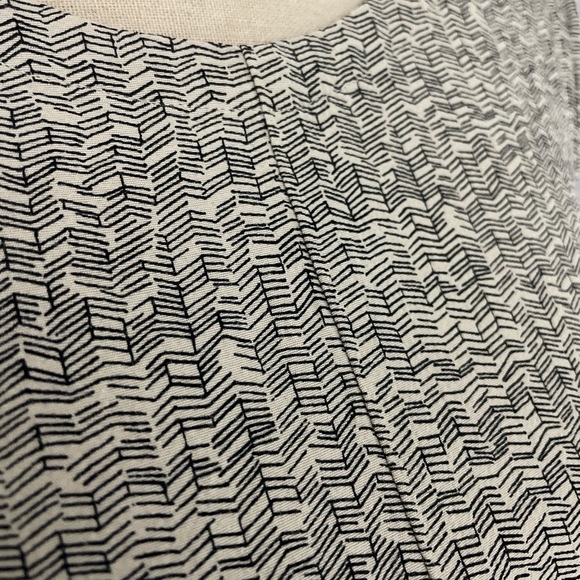 Eileen Fisher Sleeveless Midi Dress Broken Chevron Print Medium Gray/Beige Black - Picture 6 of 11